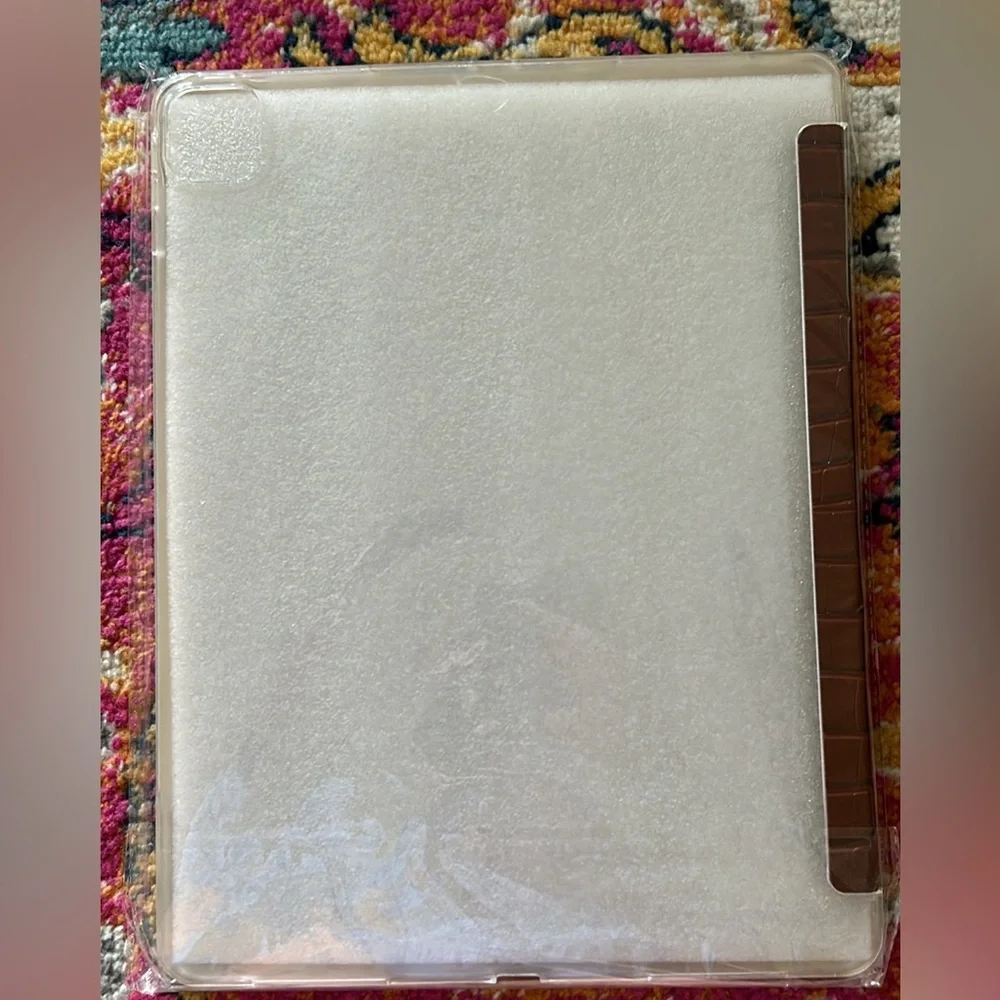 New Chic Geeks IPad Pro case